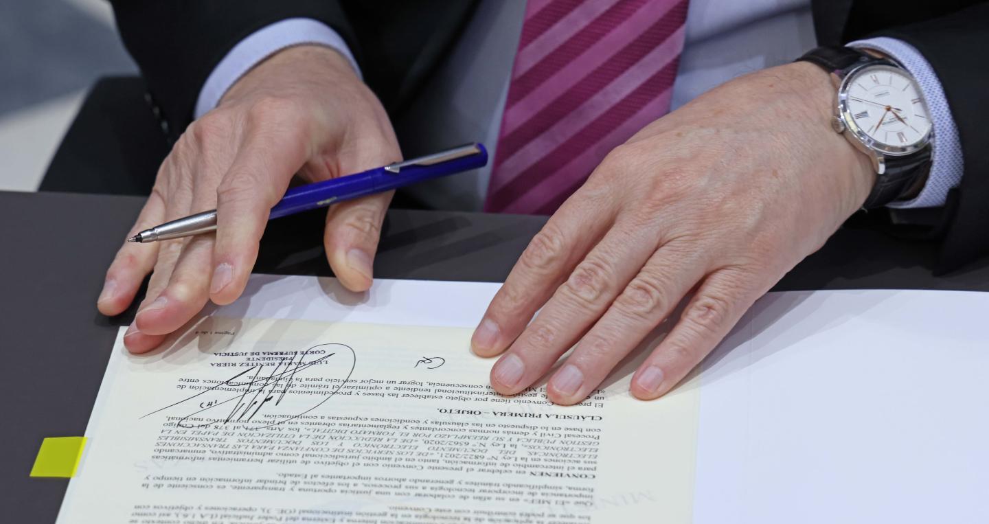 Documento de firma de acuerdo