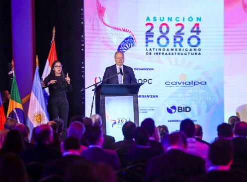 Ministro Fernández Valdovinos en el 4° Foro Latinoamericano de Infraestructura–Asunción 2024