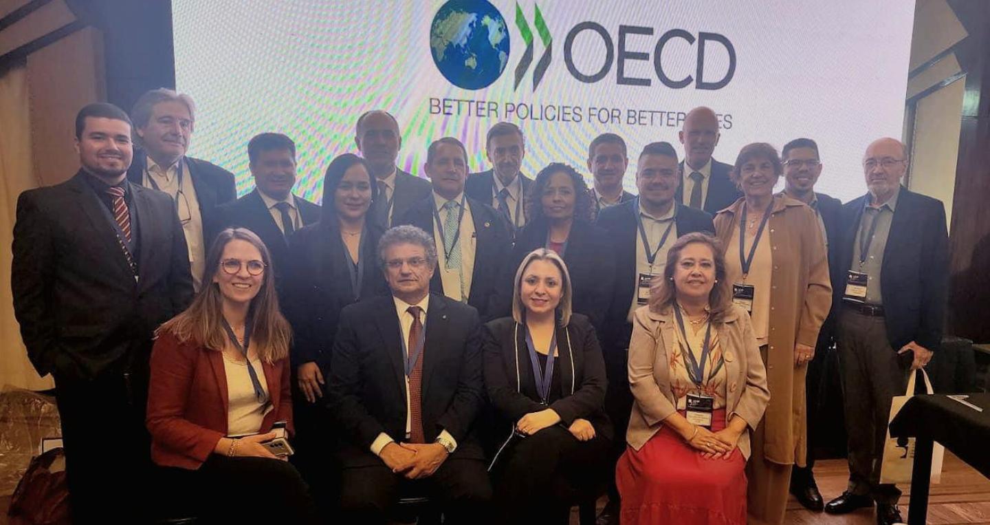 Participantes en Seminario sobre Presupuesto