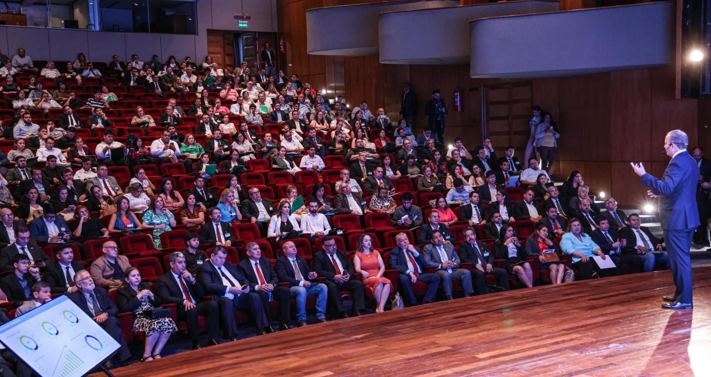 Ministro de Economía en Congreso Internacional de Economía