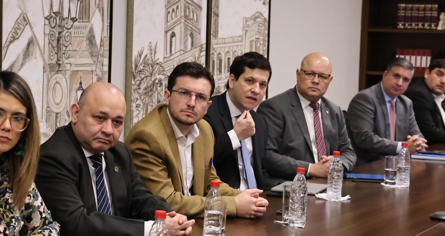 Reunión en Mburuvicha Róga