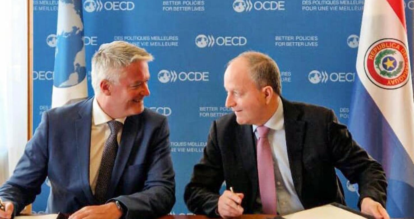 Ministro de Economía y Finanzas, Carlos Fernández Valdovinos, y el secretario general de la OCDE, Mathias Cormann