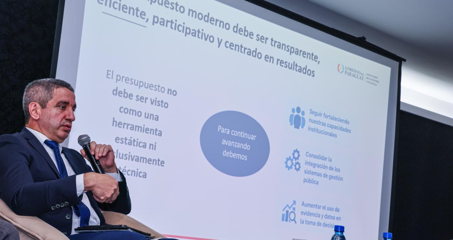 Director de Presupuesto en Seminario