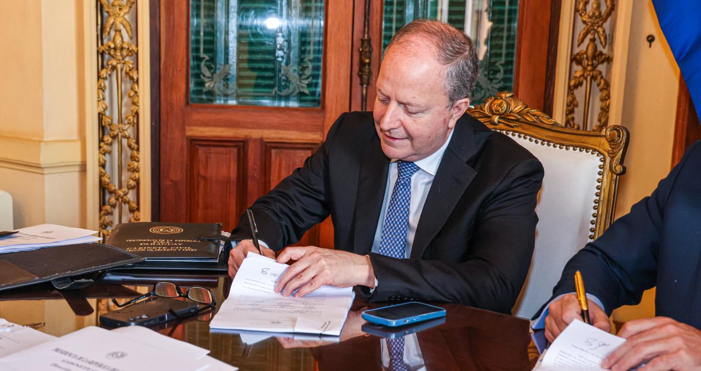 Presentación paquete de 10 leyes