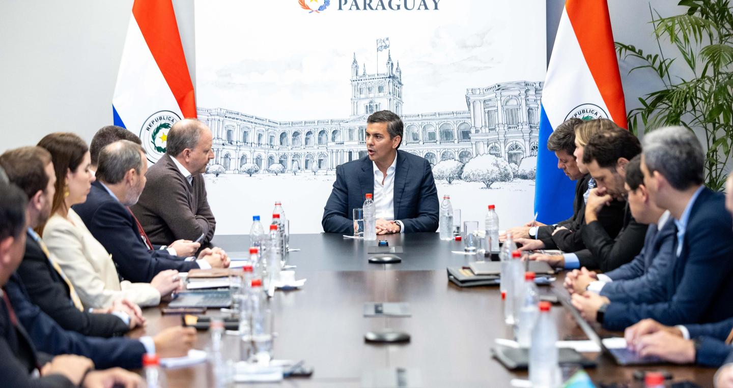 Reunión en Mburuvicha Róga