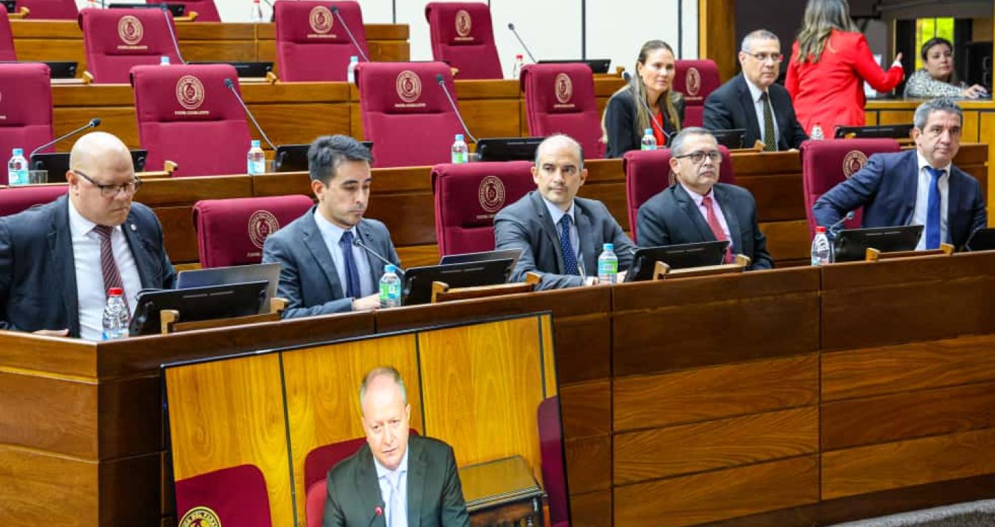 Autoridades del MEF en el Congreso