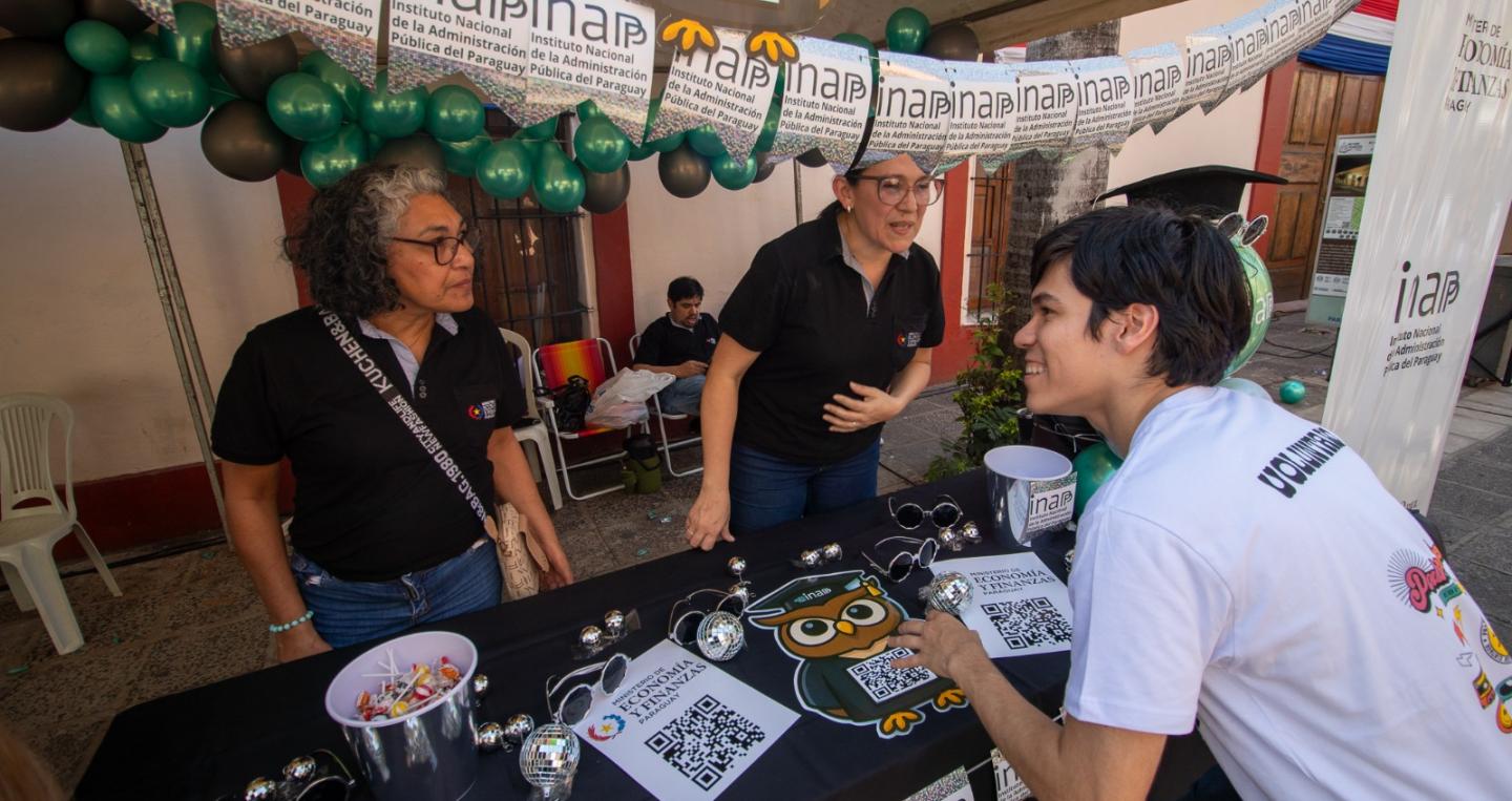 Stands e Palma Joven