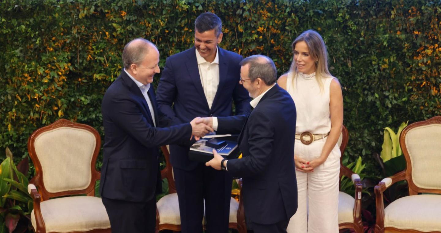 Acto de lanzamiento de libro en el BCP 