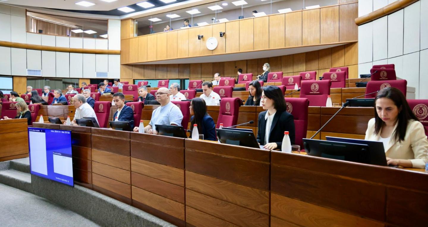 Ministro y Equipo Técnico MEF