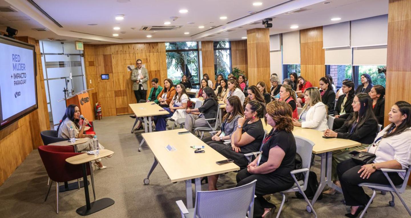 Mujeres líderes con el BID