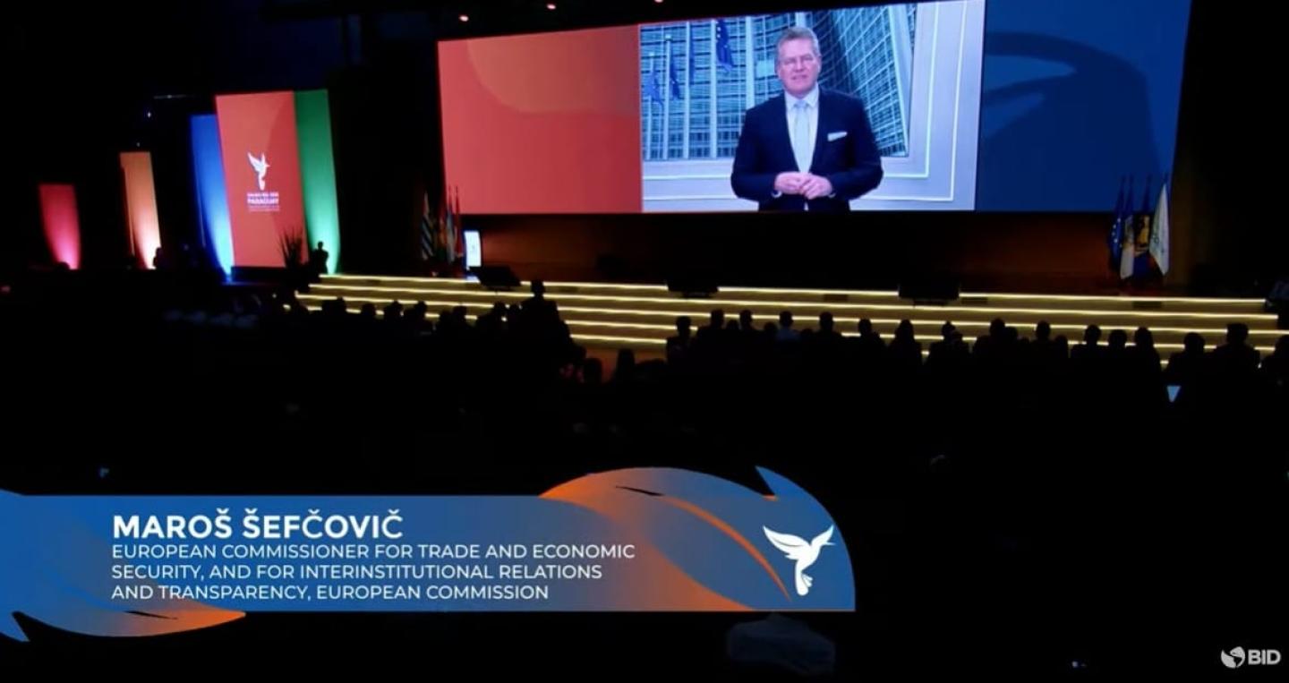 Maros Sefcovic en la Asamblea del BID 