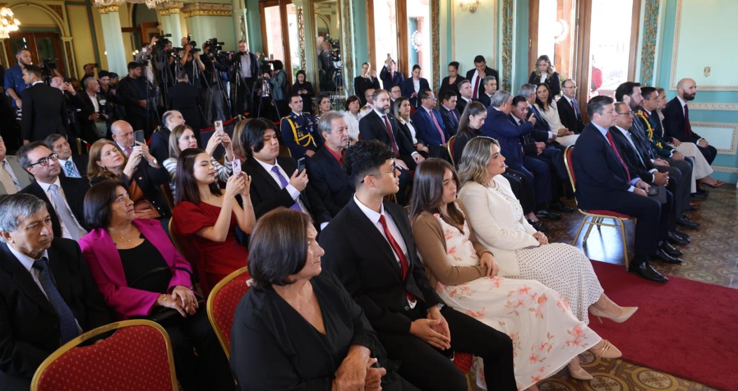 Autoridades presentes