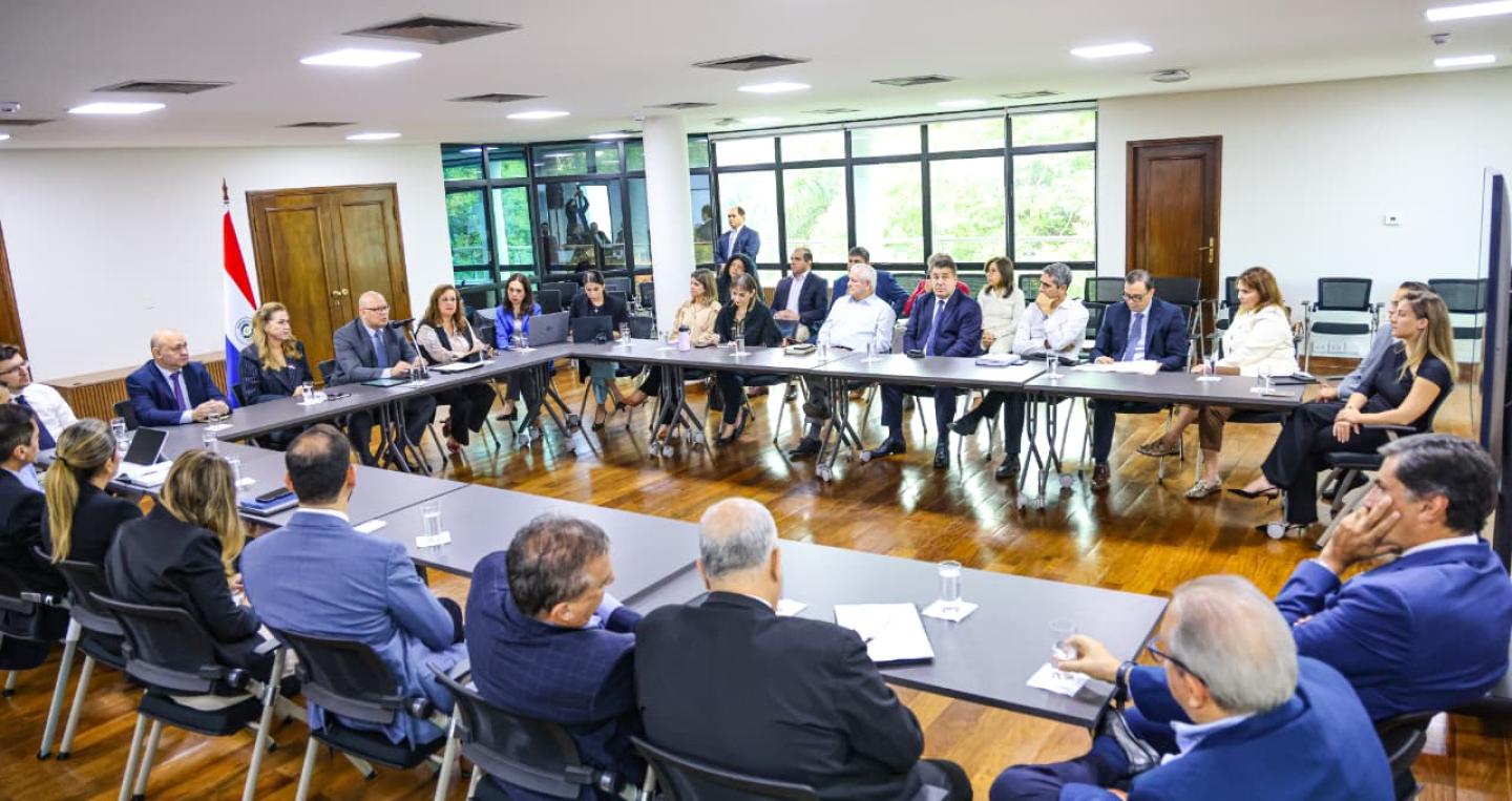 Reunión con farmacéutica