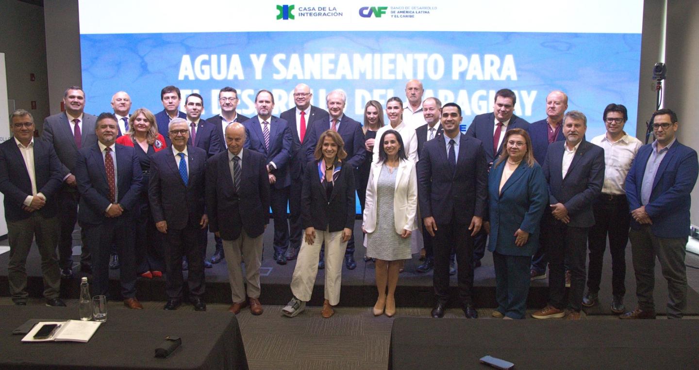 Ministro Oscar Lovera en evento CAF