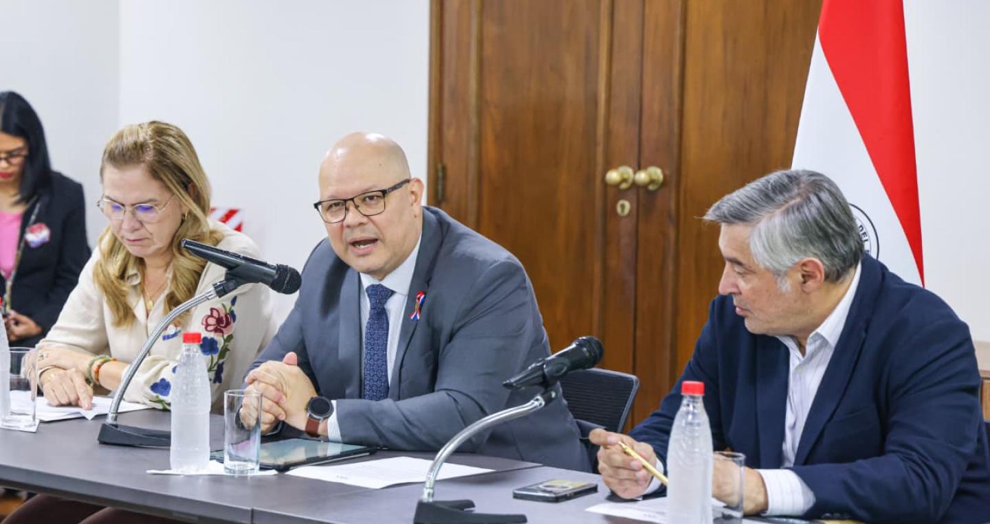 Ministro Oscar Lovera