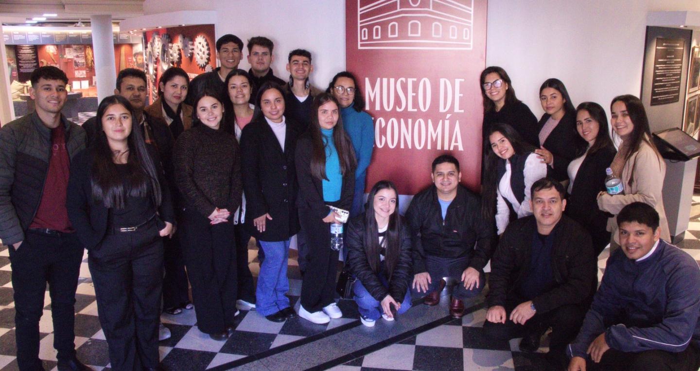 Estudiantes de la UNA