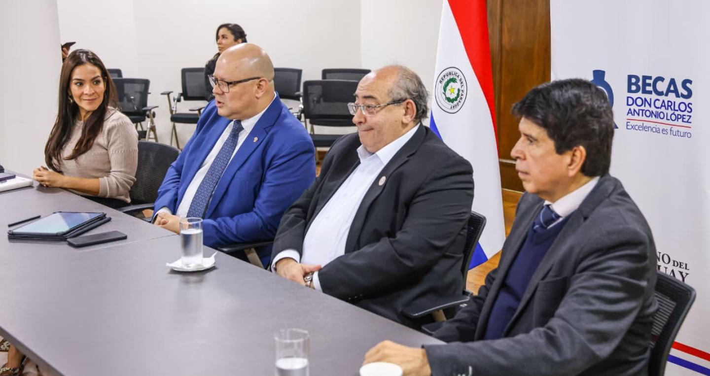 Ministro encabezó reunión de BECAL