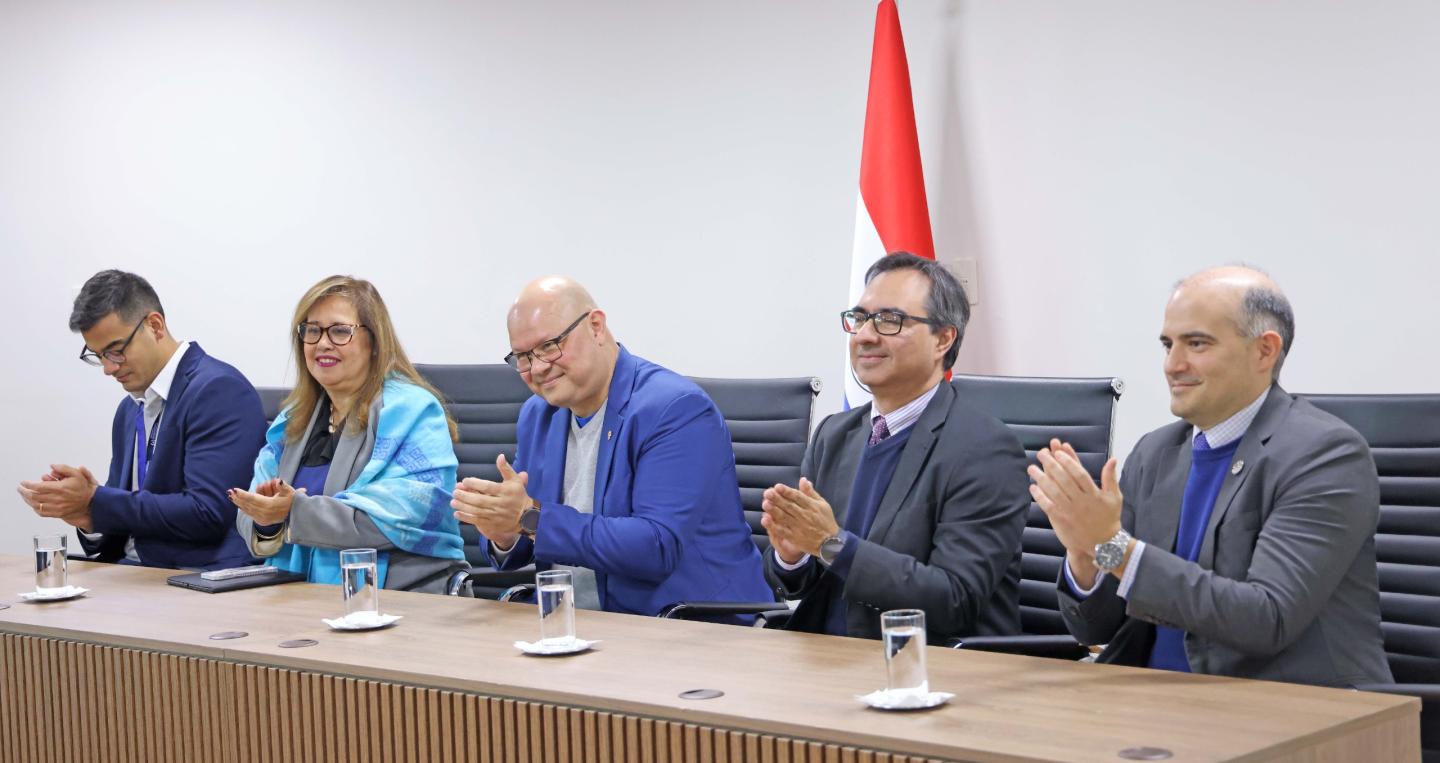 Autoridades del MEF