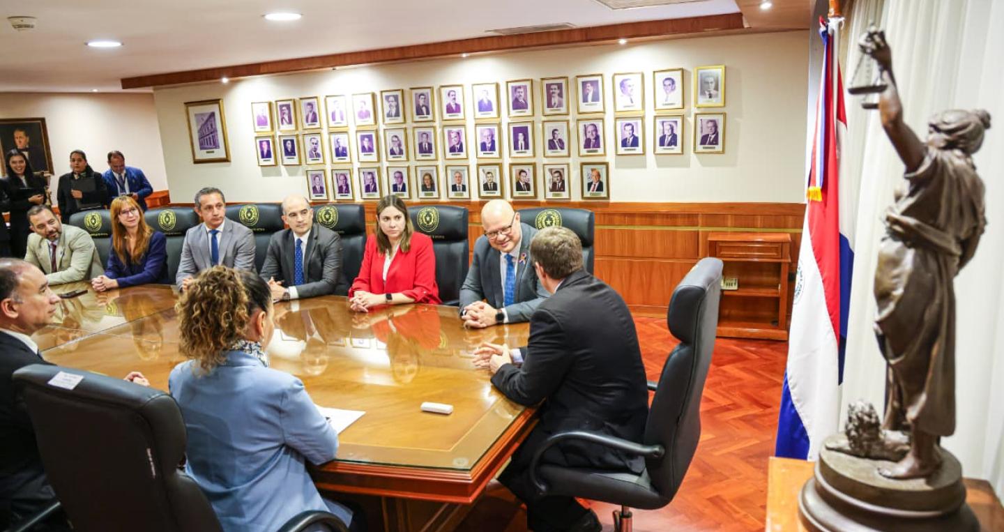Firma de acuerdo entre el MEF y CSJ