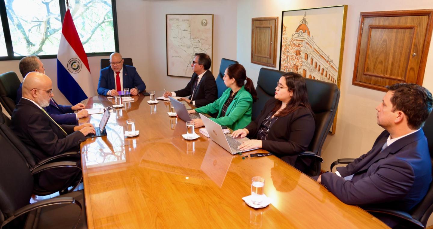 Ministro Lovera en reunión con el gerente del Cono Sur del Banco Interamericano de Desarrollo (BID), Morgan Doyle