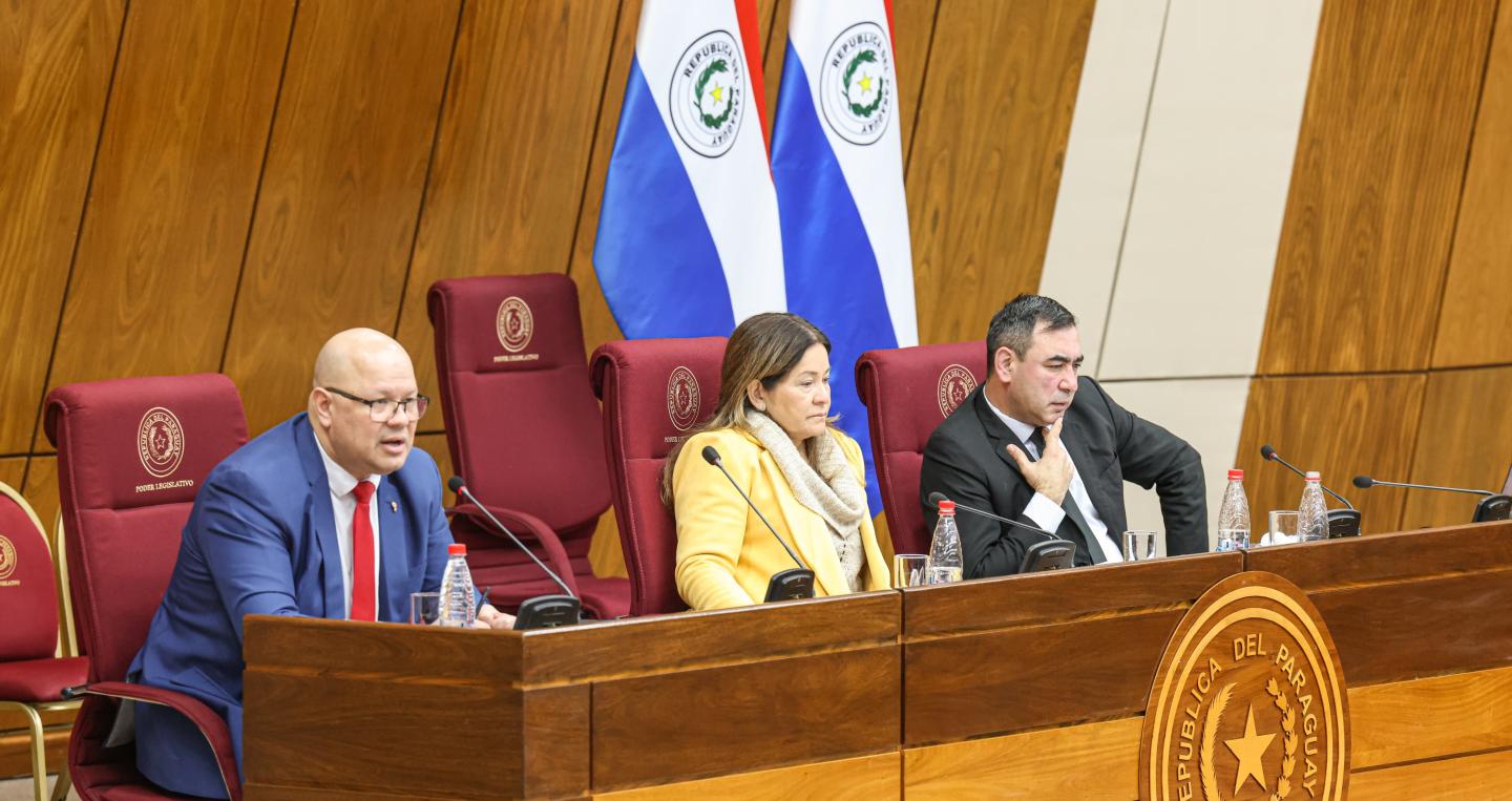Ministro ante la CB