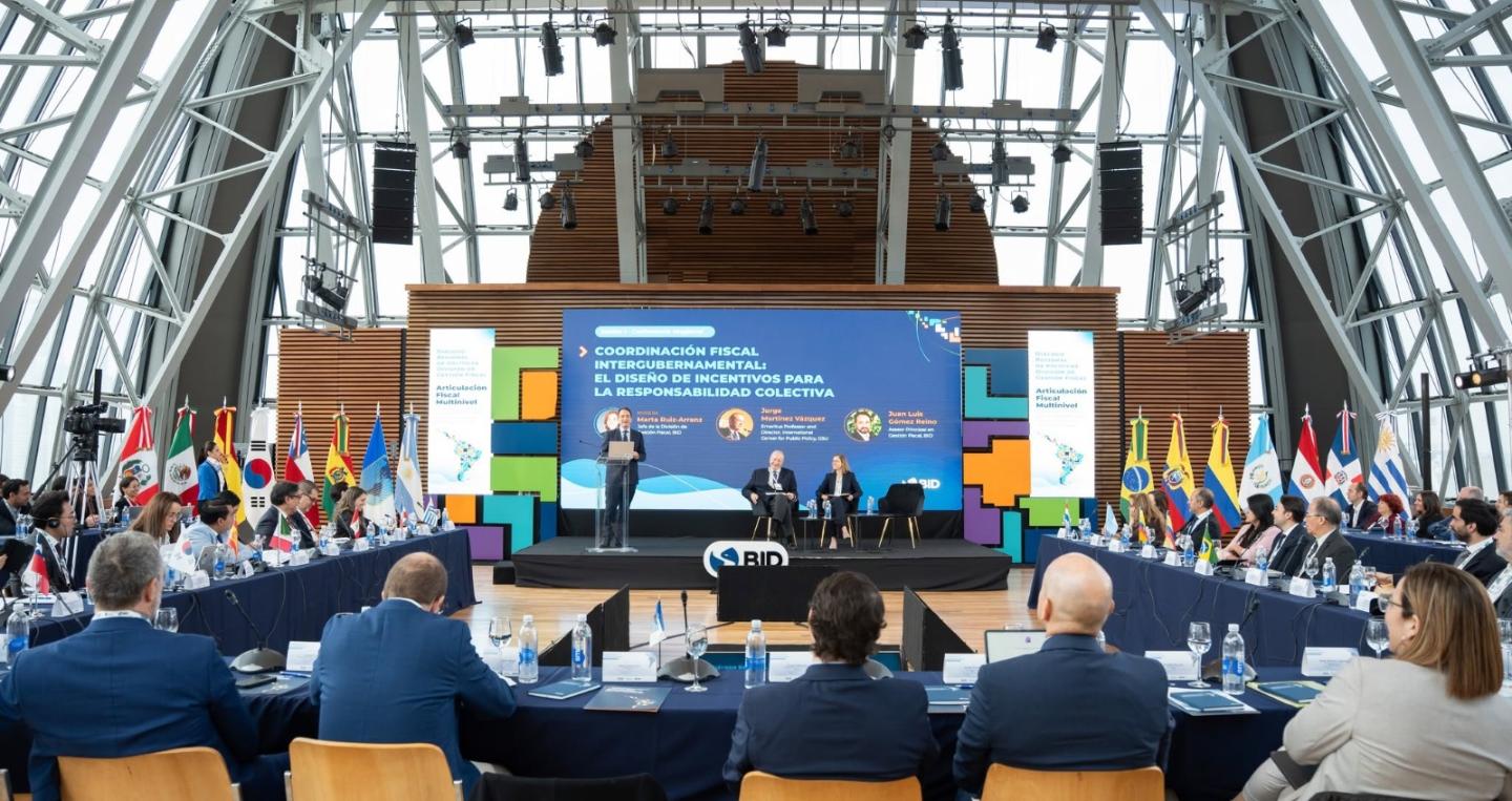 Participación de viceministra Teodora Recalde en encuentro del BID