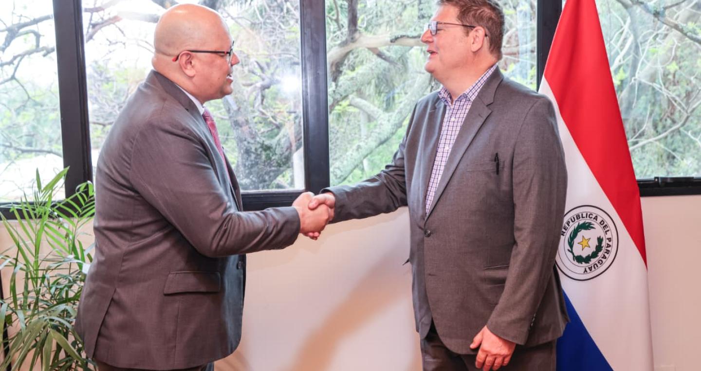 Lovera con representante del BM