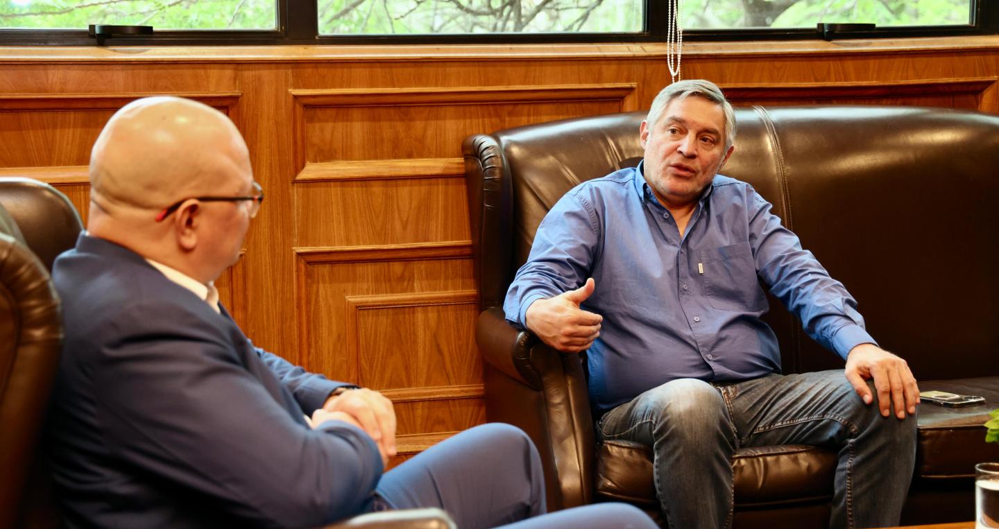El ministro de Economía y Finanzas, Oscar Lovera, y el ministro de Educación y Ciencias, Luis Fernando Ramírez