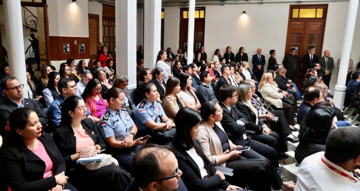 “Panorama regional de la gestión del capital humano”
