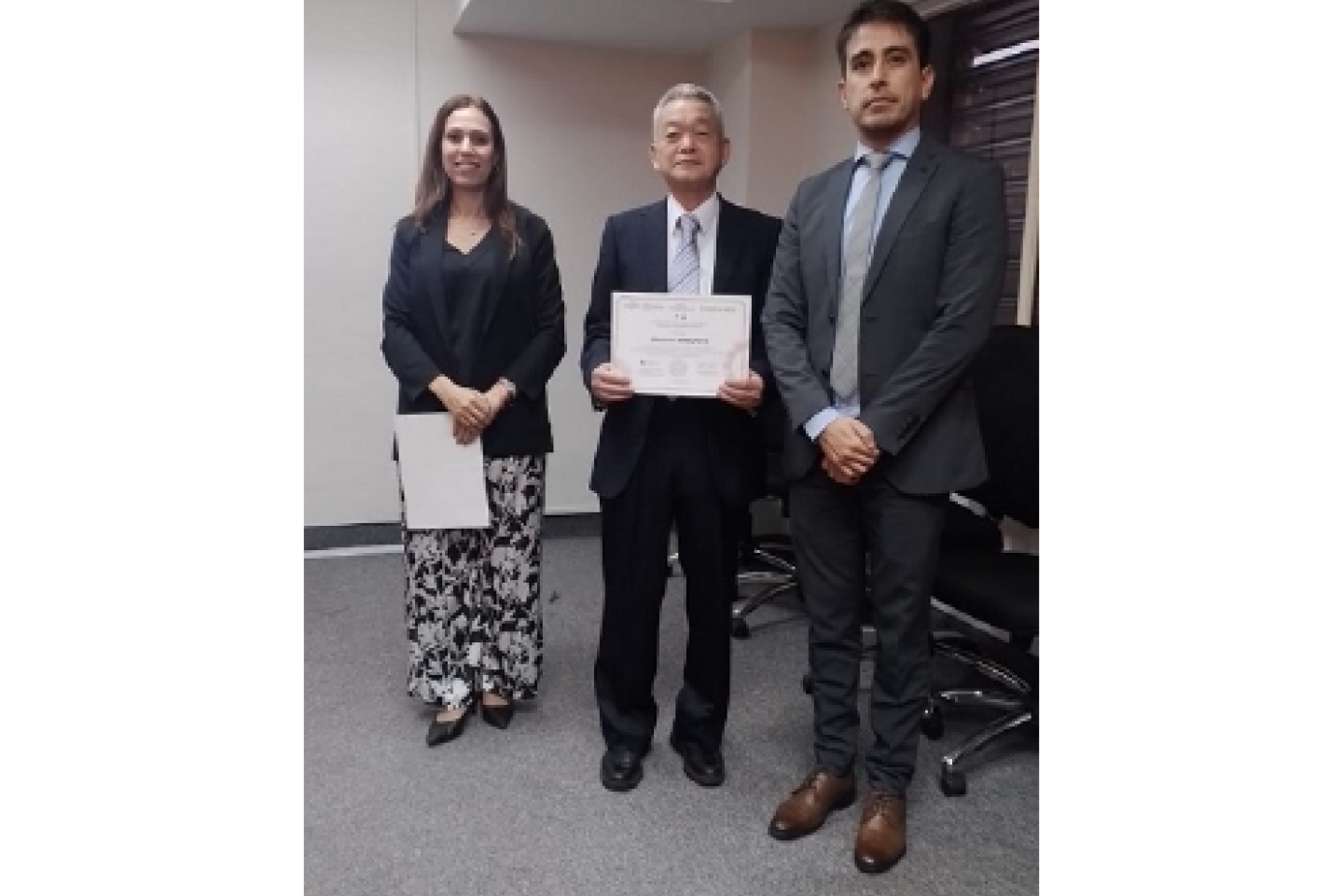 Entrega de reconocimiento a JICA