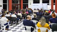 representantes de las entidades en sala de reunión