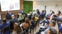 Ministro Carlos Fernández Valdovinos en presentaicón en CIP