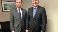 Felipe Jaramillo y el ministro Fernández Valdovinos