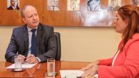 Reunión del minisro Carlos Fernández y la ministra de la Mujer 