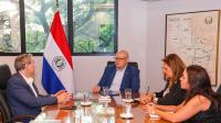 El ministro de Economía y Finanzas, Oscar Lovera, recibió en su despacho al secretario ejecutivo de la Autoridad Reguladora Radiológica y Nuclear (ARRN), Jorge Molina