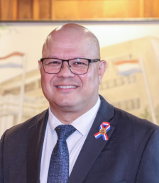 Oscar Lovera 