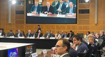 Ministro Fernández Valdovinos en reunión del BM y FMI