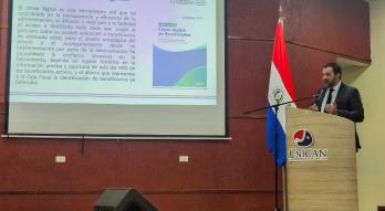 Jorge Delgado en la Universidad Nacional de Canindeyú 