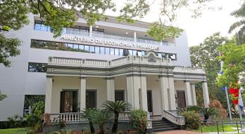 Fachada del edificio del Ministerio de Economía y Finanzas 