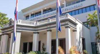 Fachada del edificio del Ministerio de Economía y Finanzas 