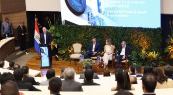 Lanzamiento del libro en el BCP