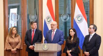 Ministro Oscar Lovera