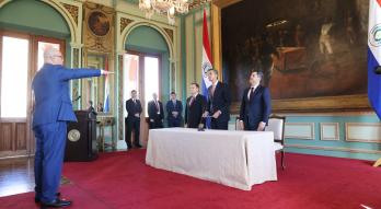 Juramento del nuevo ministro, Oscar Lovera