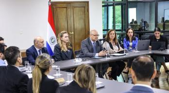 Reunión con farmacéutica