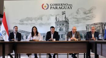 Ministro Oscar Lovera