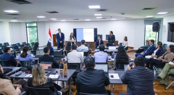 Capacitación a servidores públicos