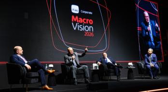 Ministro en exposición con Itau
