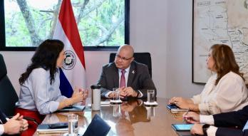 Ministro Lovera con MOPC