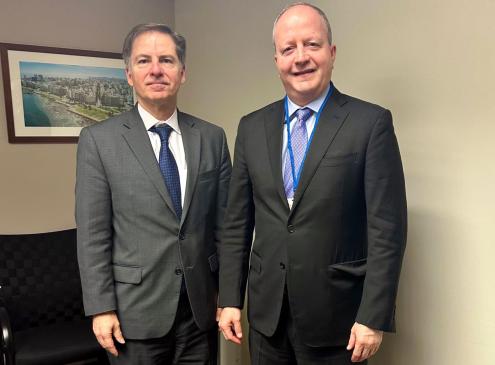 Felipe Jaramillo y el ministro Fernández Valdovinos