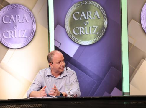 Ministro Carlos Fernández en programa Cara Cruz